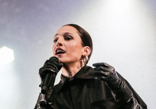 Cantora Portuguesa de Fado realiza apresentação no Teatro RioMar Fortaleza